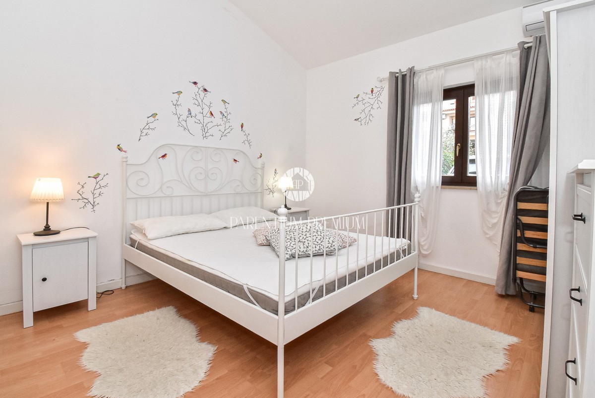 Casa a schiera con splendida vista panoramica sul mare e piscina condominiale