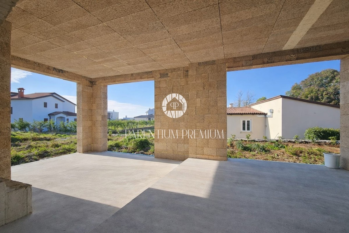Casa ad alta efficienza energetica con vista mare e ampio giardino