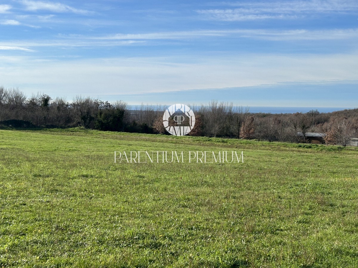 Terreno edificabile con vista mare