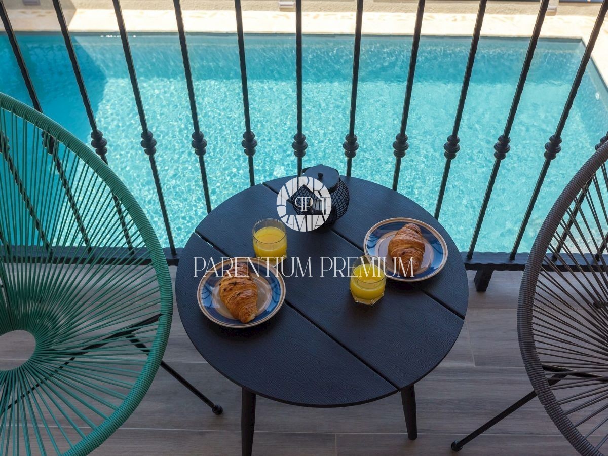 Una bella villa in pietra nelle immediate vicinanze di Parenzo