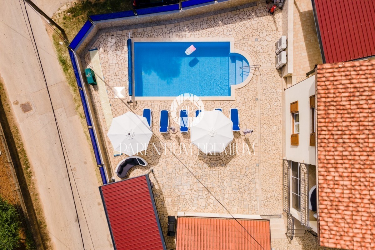 Casa con tre unità abitative