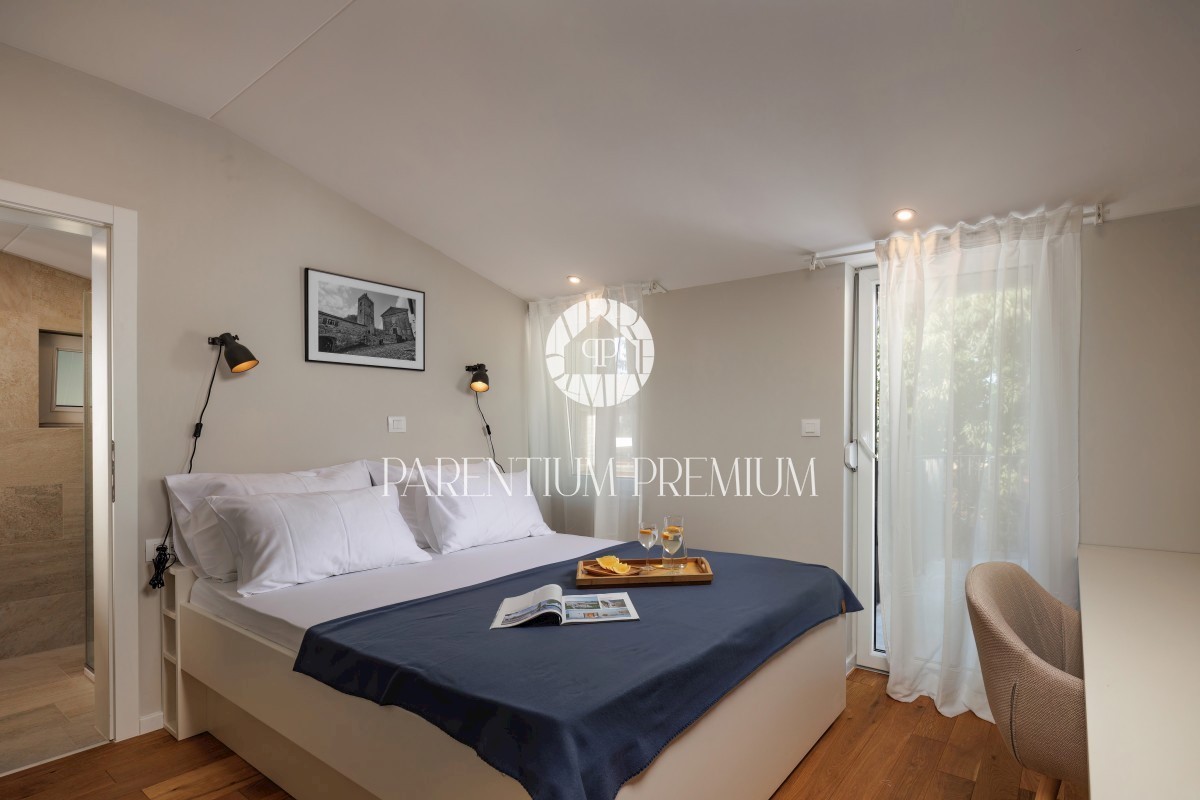 Perfezione di stile e comfort: Villa di lusso con piscina