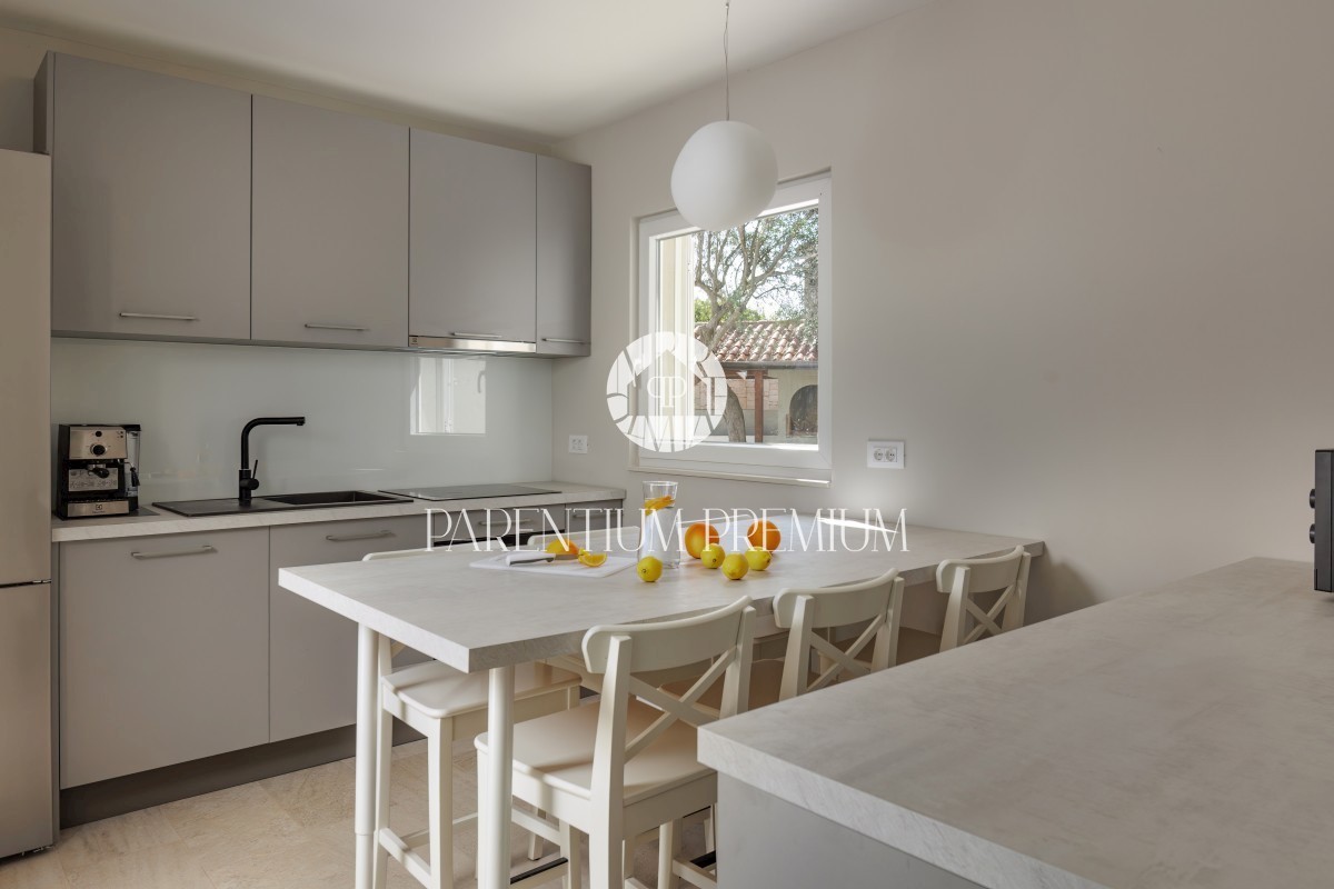 Perfezione di stile e comfort: Villa di lusso con piscina