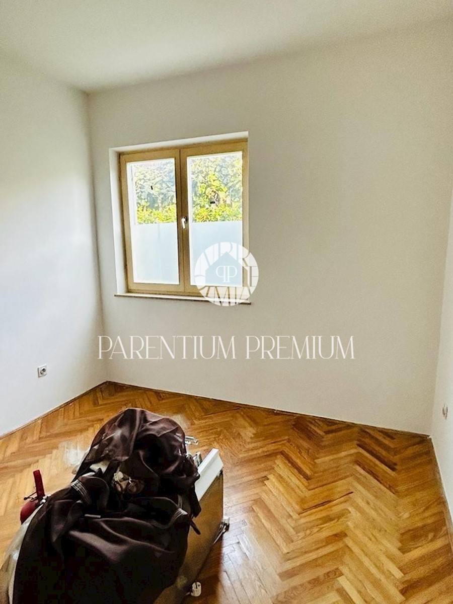 Appartamento trilocale nel centro di Parenzo