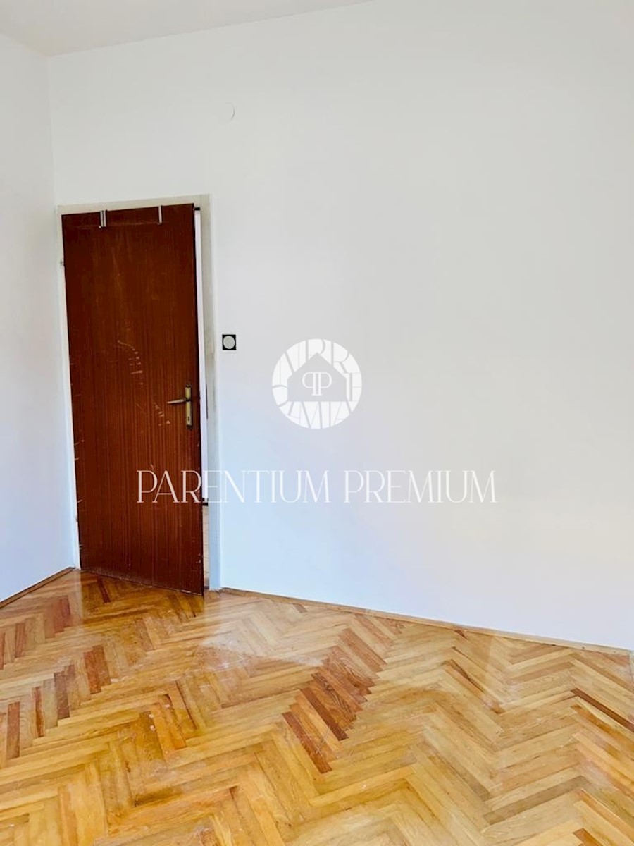 Appartamento trilocale nel centro di Parenzo