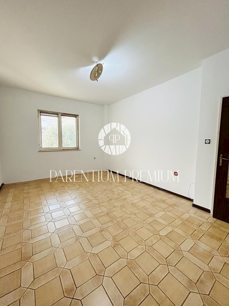 Appartamento trilocale nel centro di Parenzo
