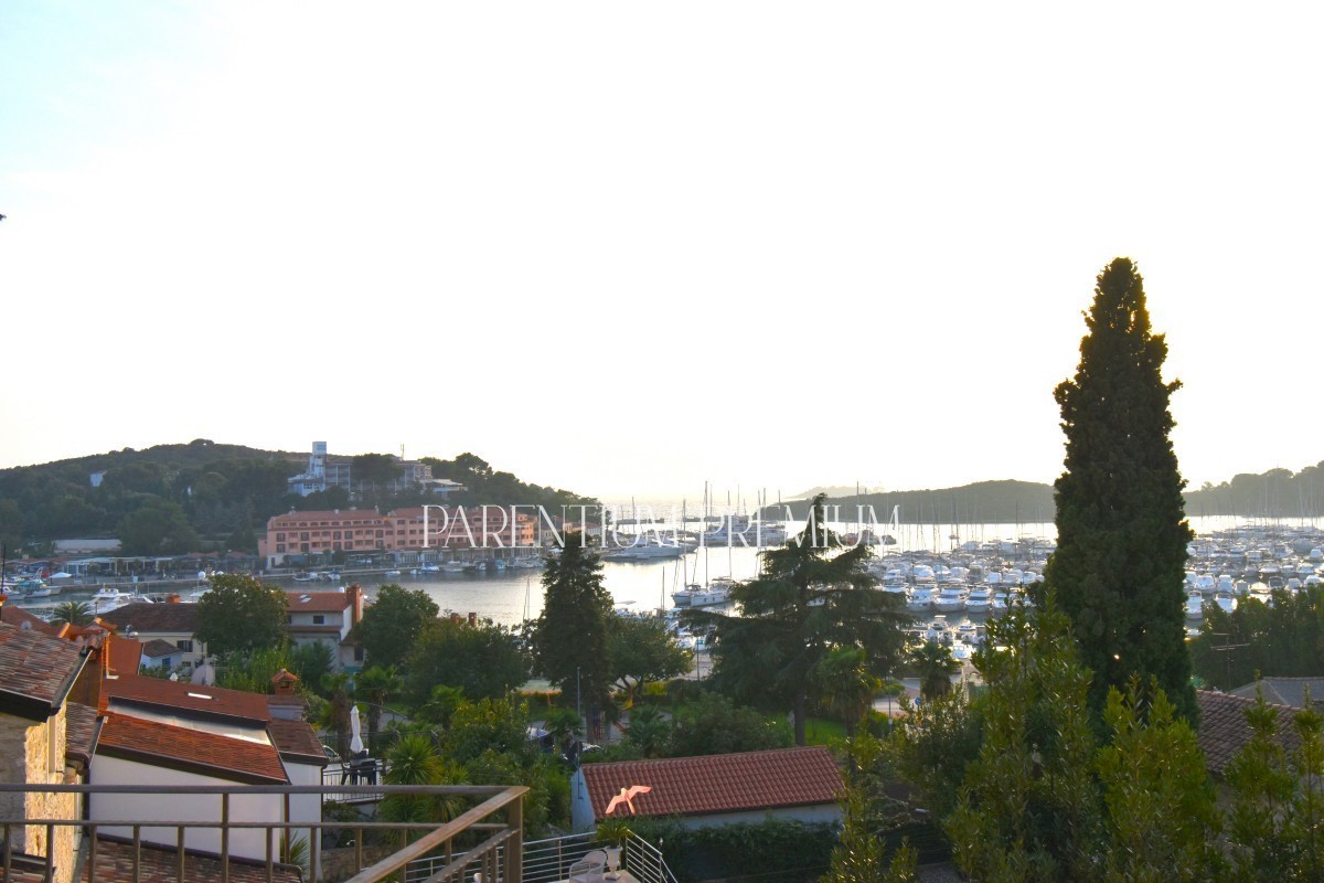 Confortevole appartamento con una fantastica vista sul mare e sulla città