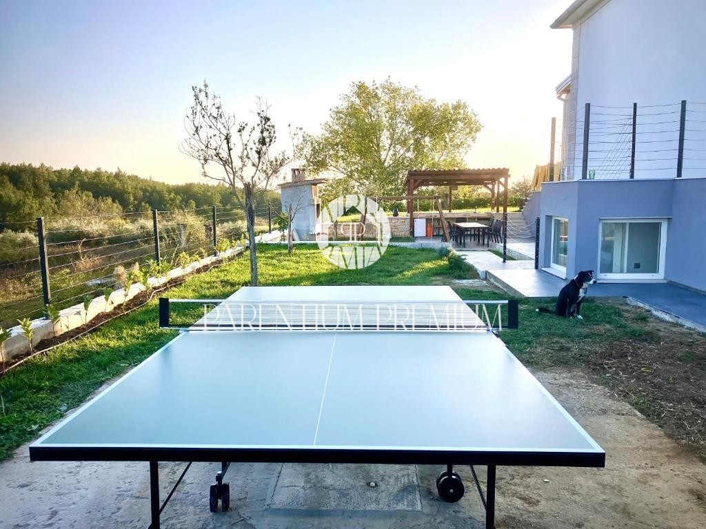 Unica villa ristrutturata – ex scuola rurale con piscina e wellness nel cuore dell'Istria