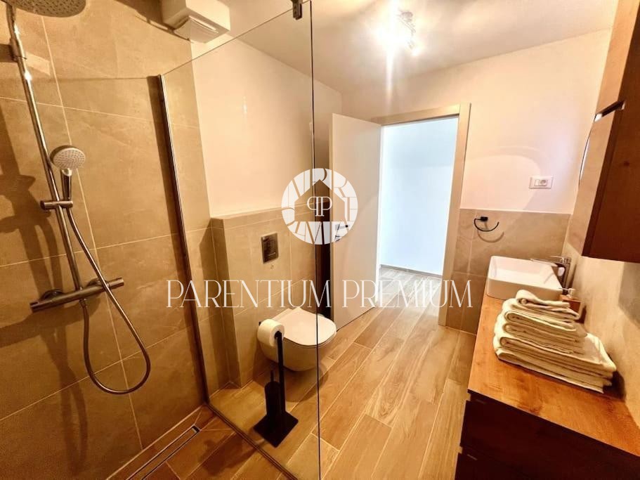 Unica villa ristrutturata – ex scuola rurale con piscina e wellness nel cuore dell'Istria