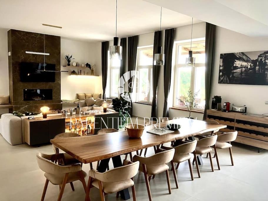 Unica villa ristrutturata – ex scuola rurale con piscina e wellness nel cuore dell'Istria