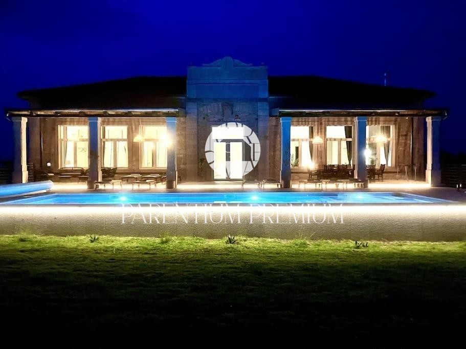 Unica villa ristrutturata – ex scuola rurale con piscina e wellness nel cuore dell'Istria