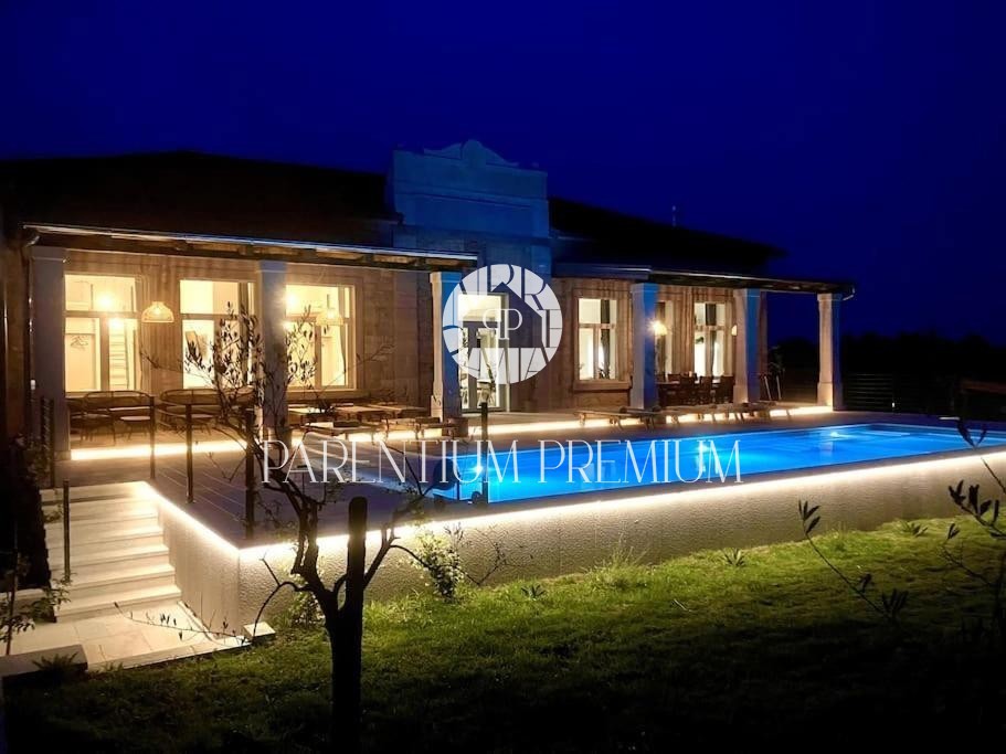 Unica villa ristrutturata – ex scuola rurale con piscina e wellness nel cuore dell'Istria