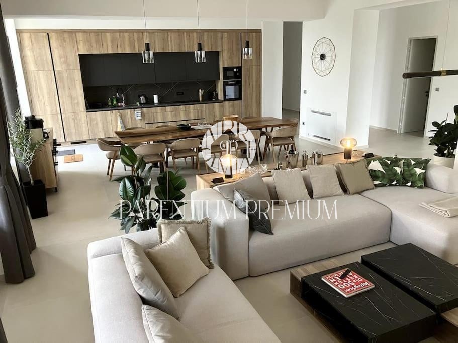 Unica villa ristrutturata – ex scuola rurale con piscina e wellness nel cuore dell'Istria