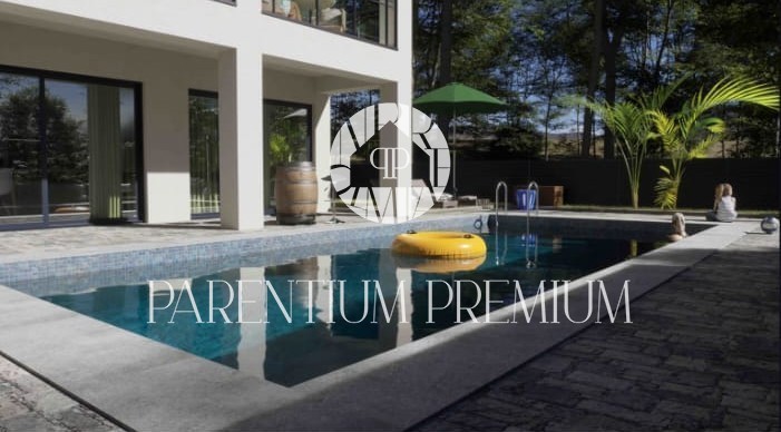 Terreno edificabile esclusivo con permesso per una casa bifamiliare, a 1.000 m dal mare