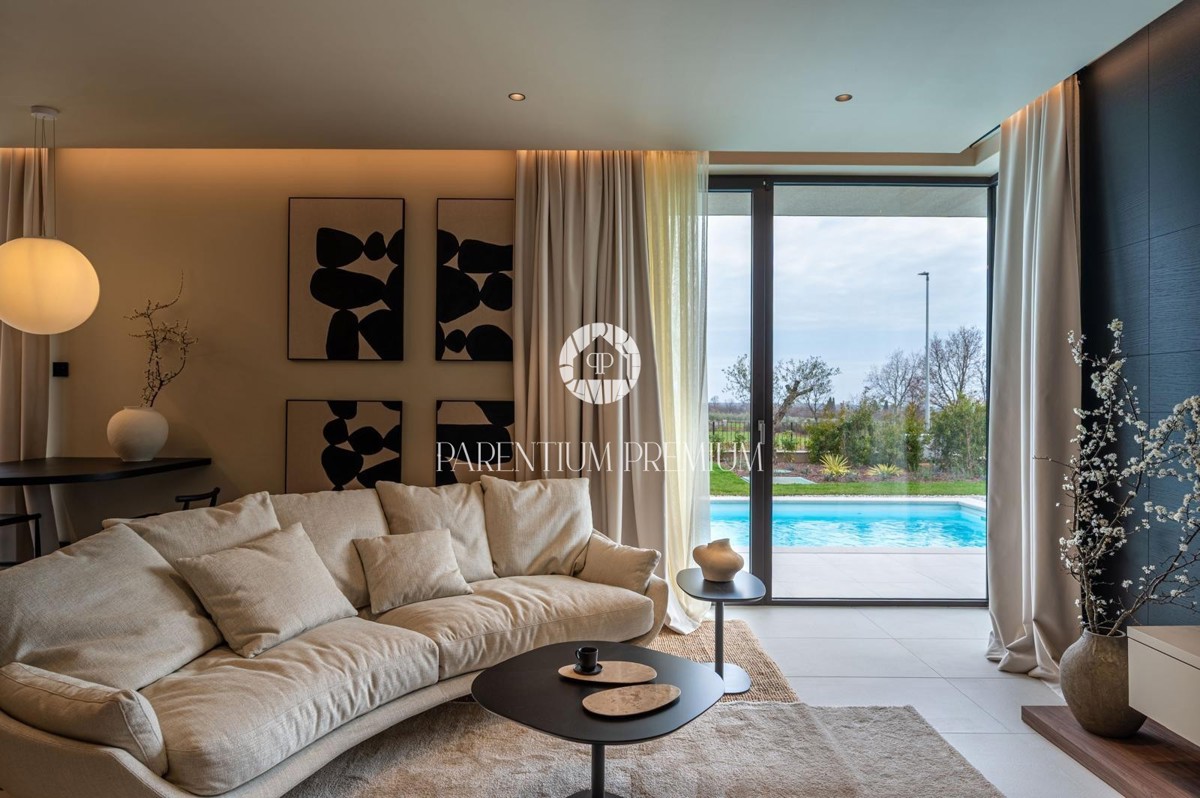 Villa di lusso con piscina e vista panoramica sul mare