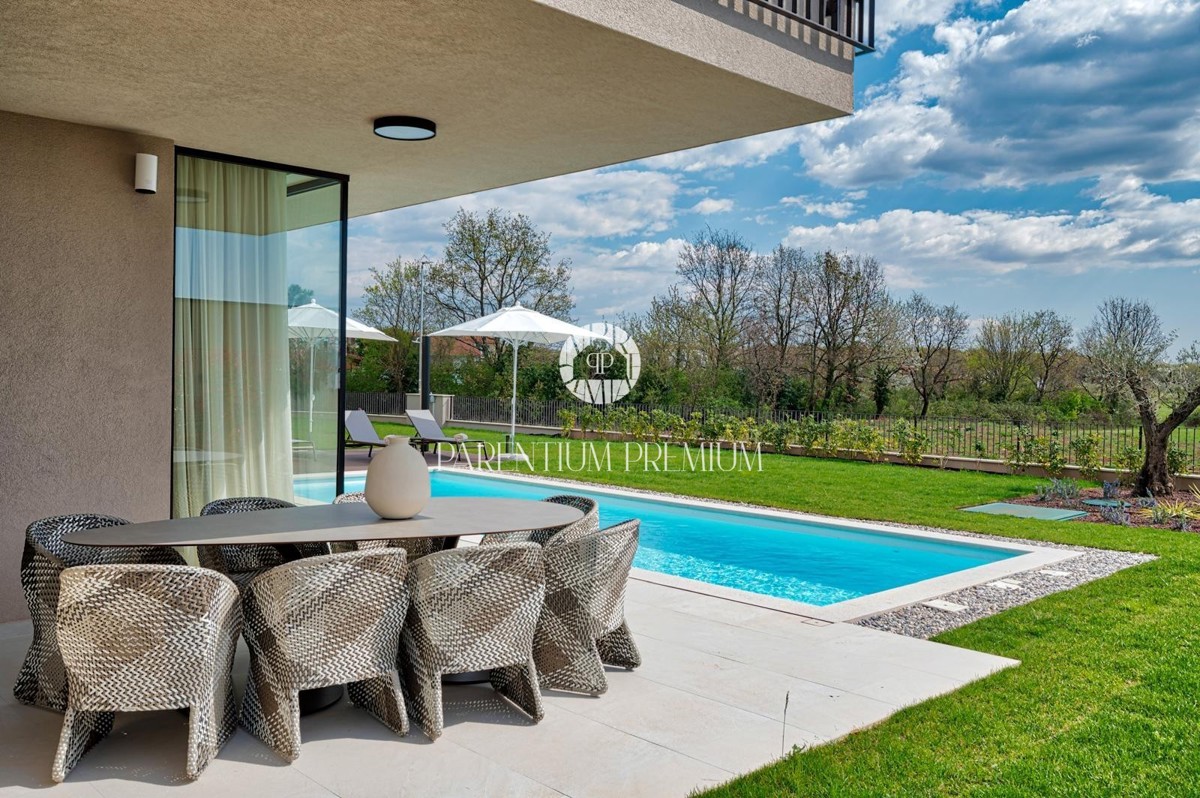Villa di lusso con piscina e vista panoramica sul mare