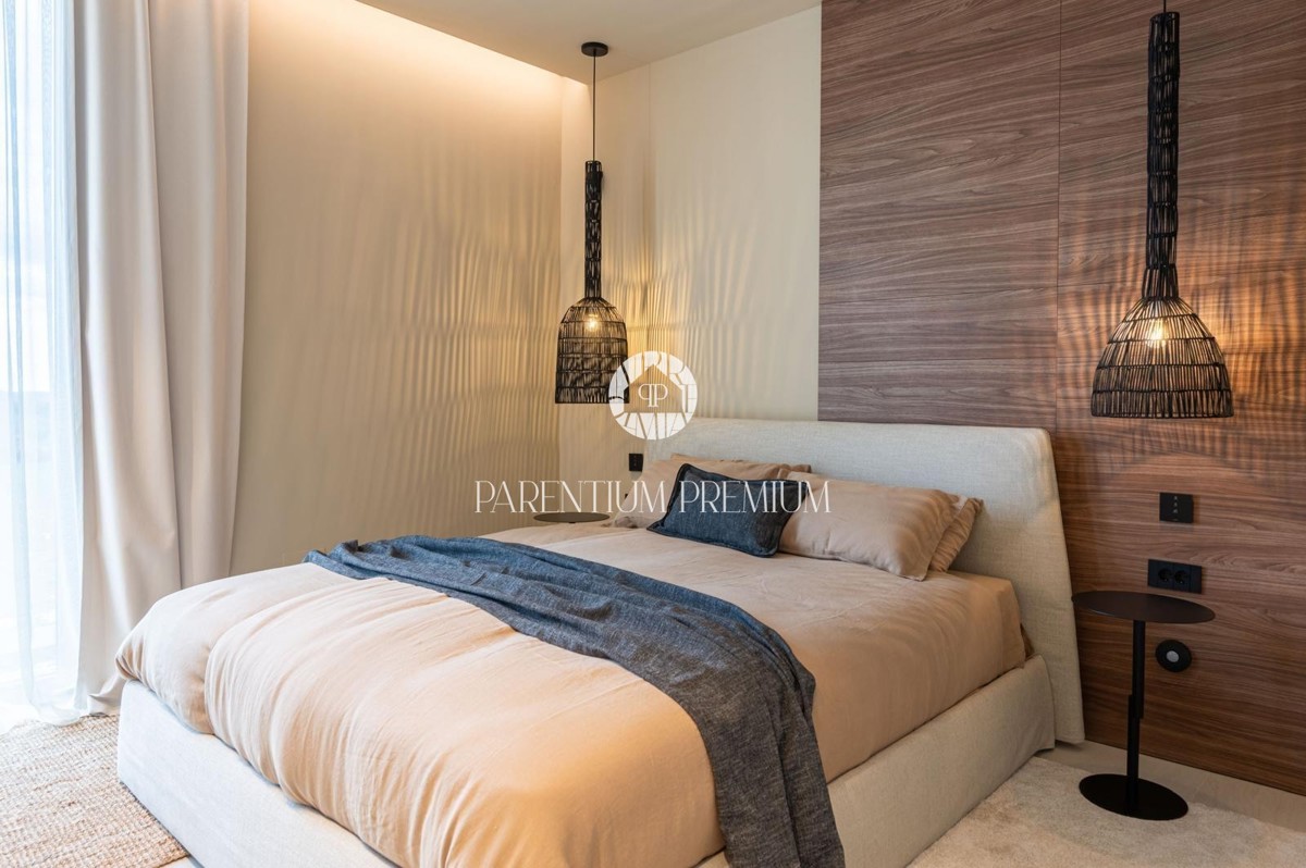 Villa di lusso con piscina e vista panoramica sul mare