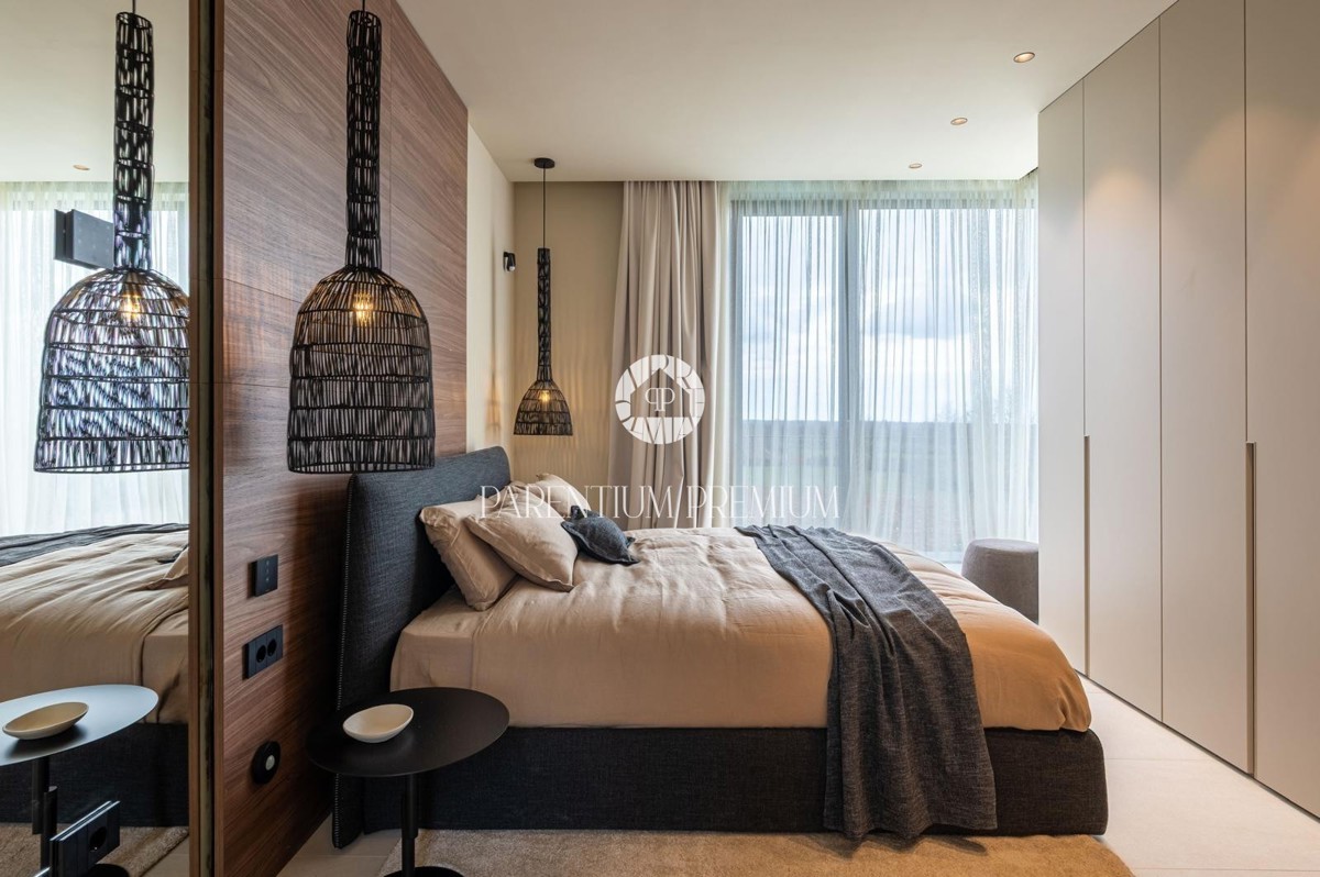 Villa di lusso con piscina e vista panoramica sul mare