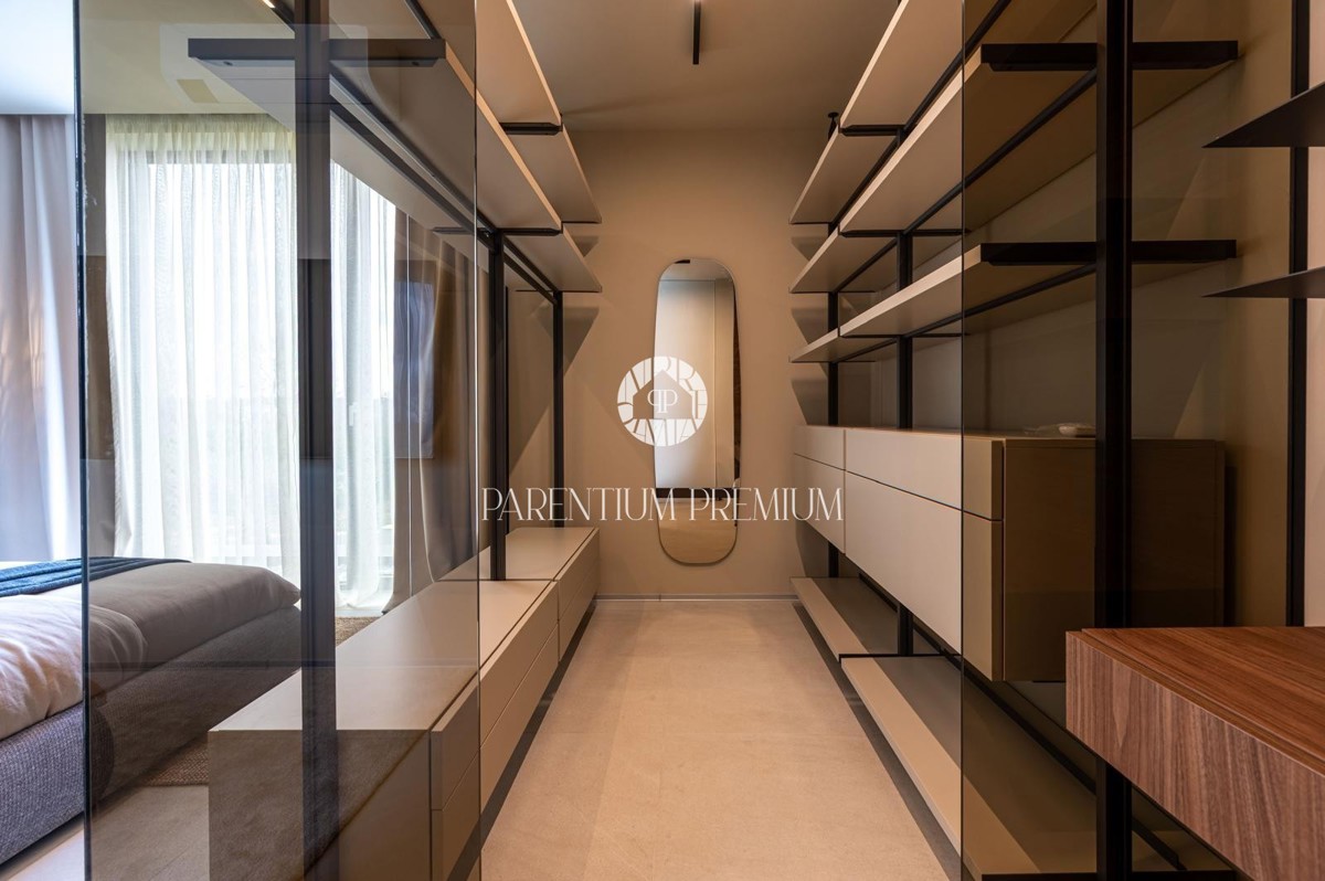 Villa di lusso con piscina e vista panoramica sul mare