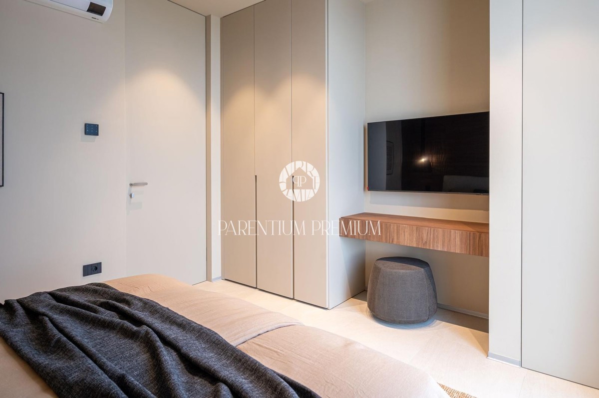 Villa di lusso con piscina e vista panoramica sul mare