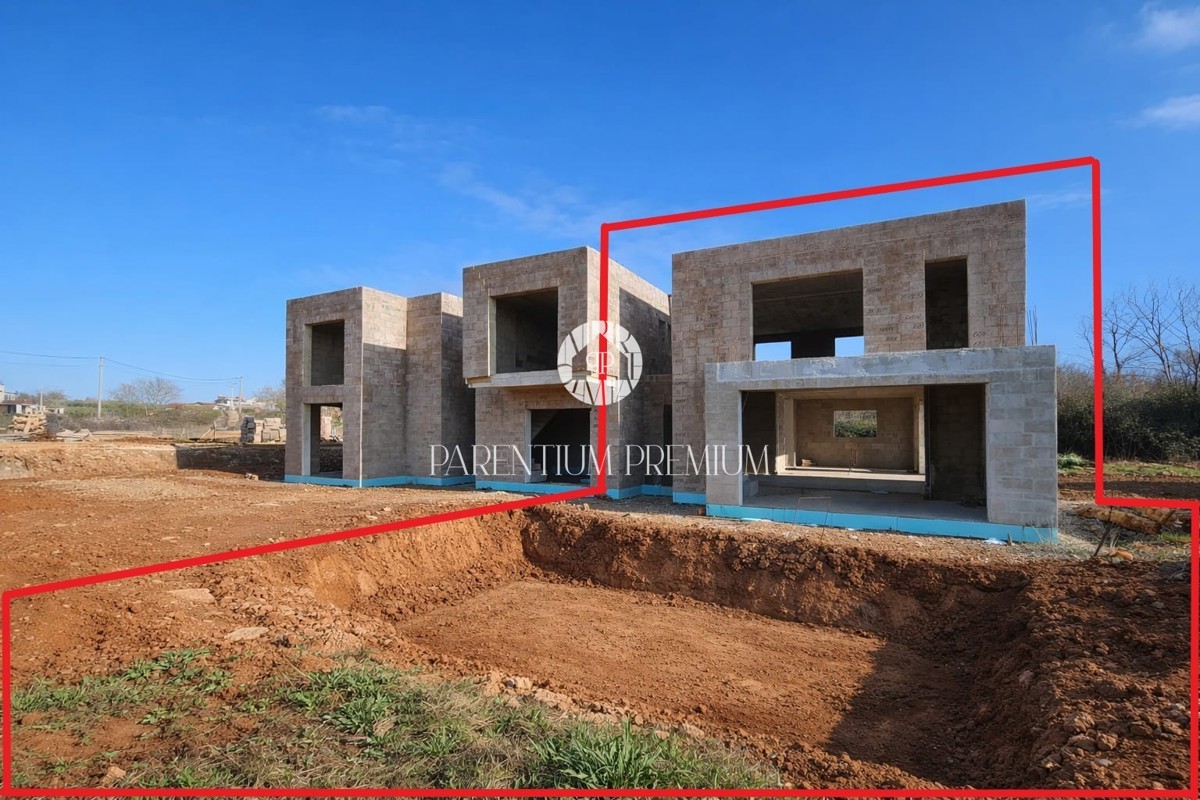 Casa ad alta efficienza energetica con piscina e vista mare