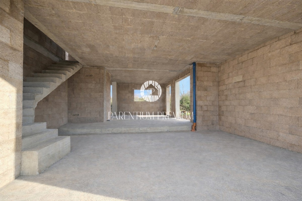 Casa ad alta efficienza energetica con piscina e vista mare