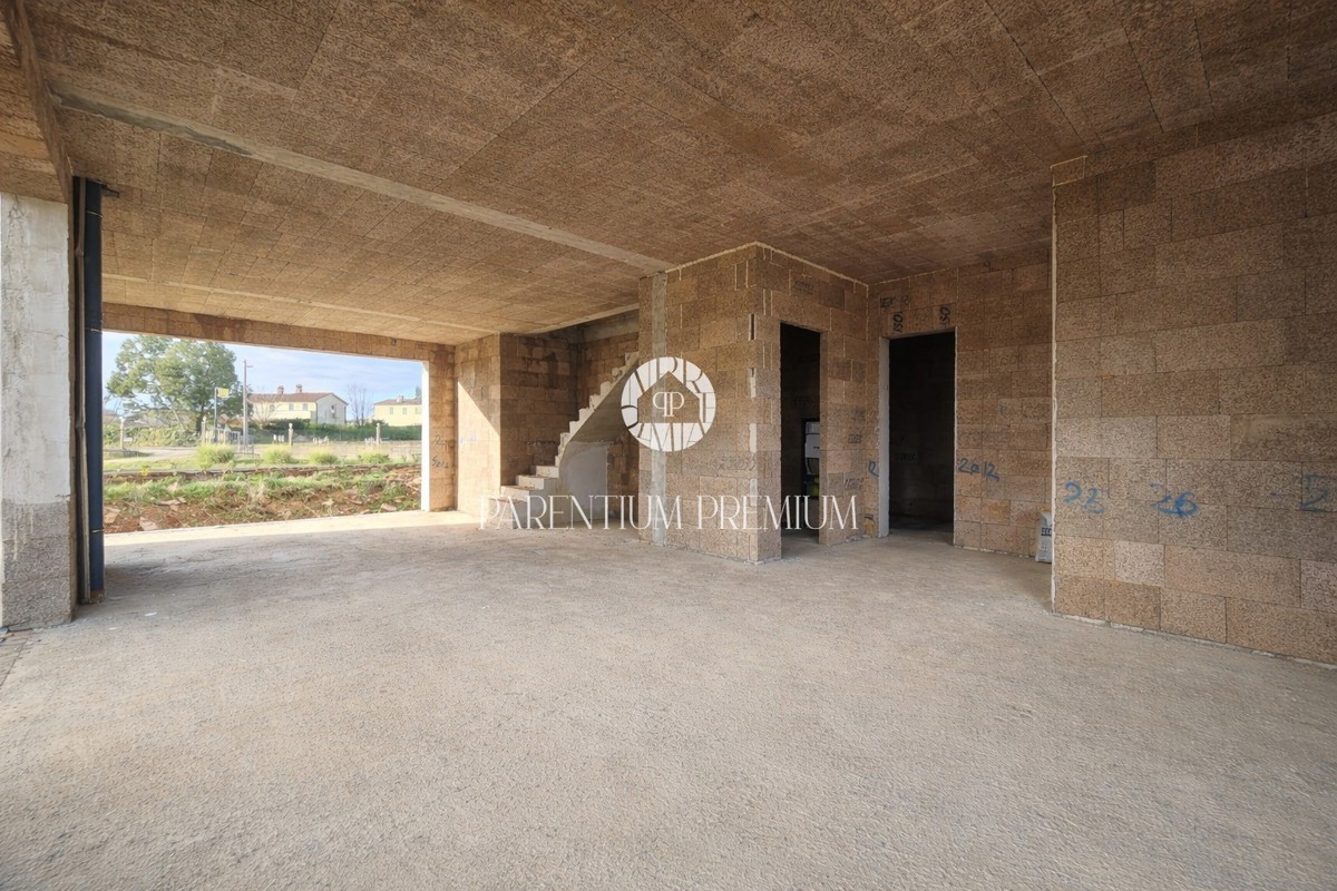 Casa ad alta efficienza energetica con piscina e vista mare