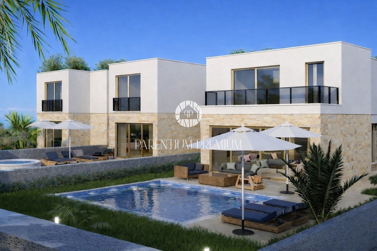 Casa ad alta efficienza energetica con piscina e vista mare