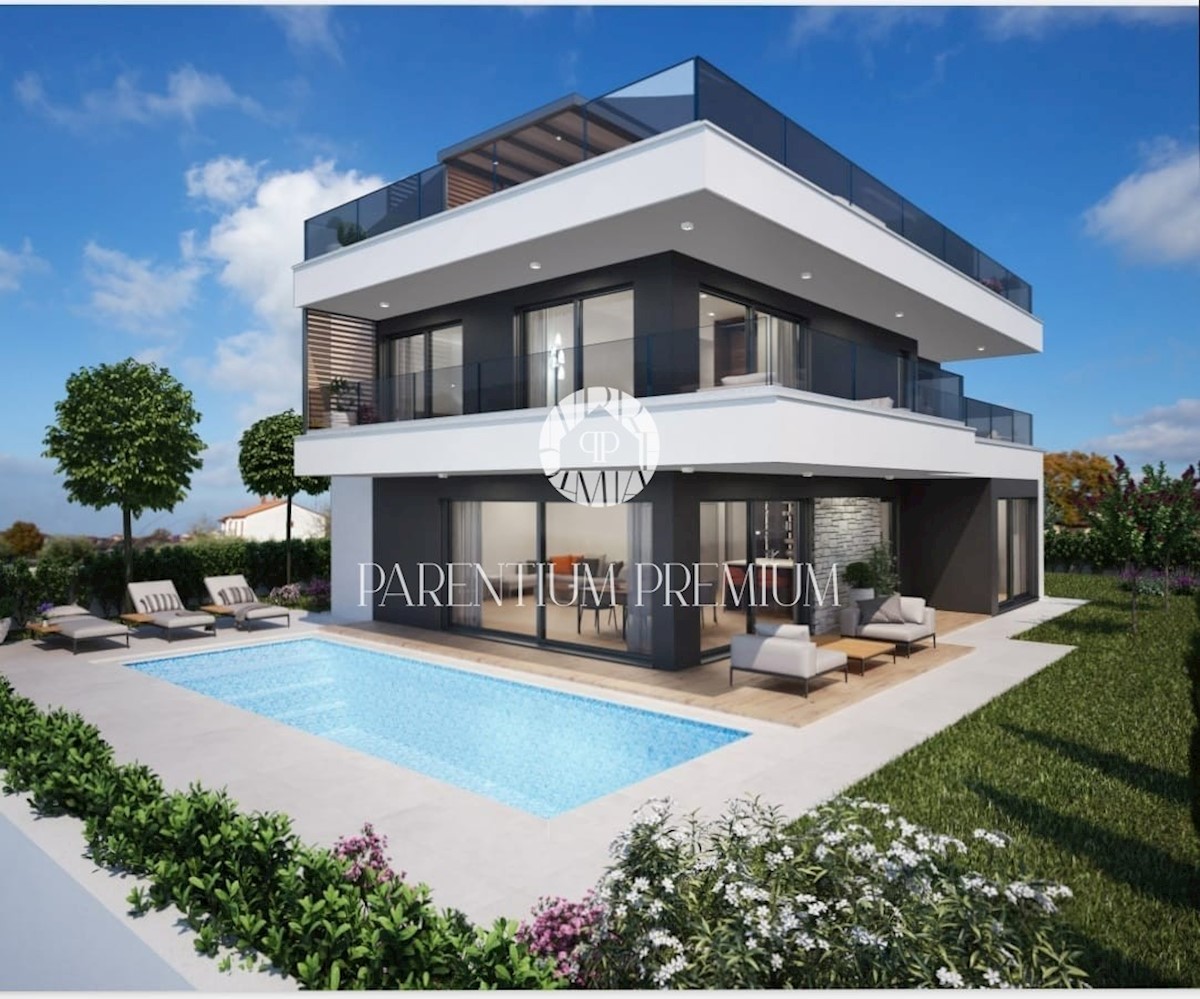 Villa moderna con quattro camere da letto, a soli 3 km dal centro di Parenzo