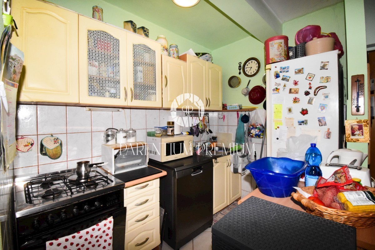 OPPORTUNITÀ!!! Una spaziosa casa familiare con molto potenziale, a 50 metri dal mare