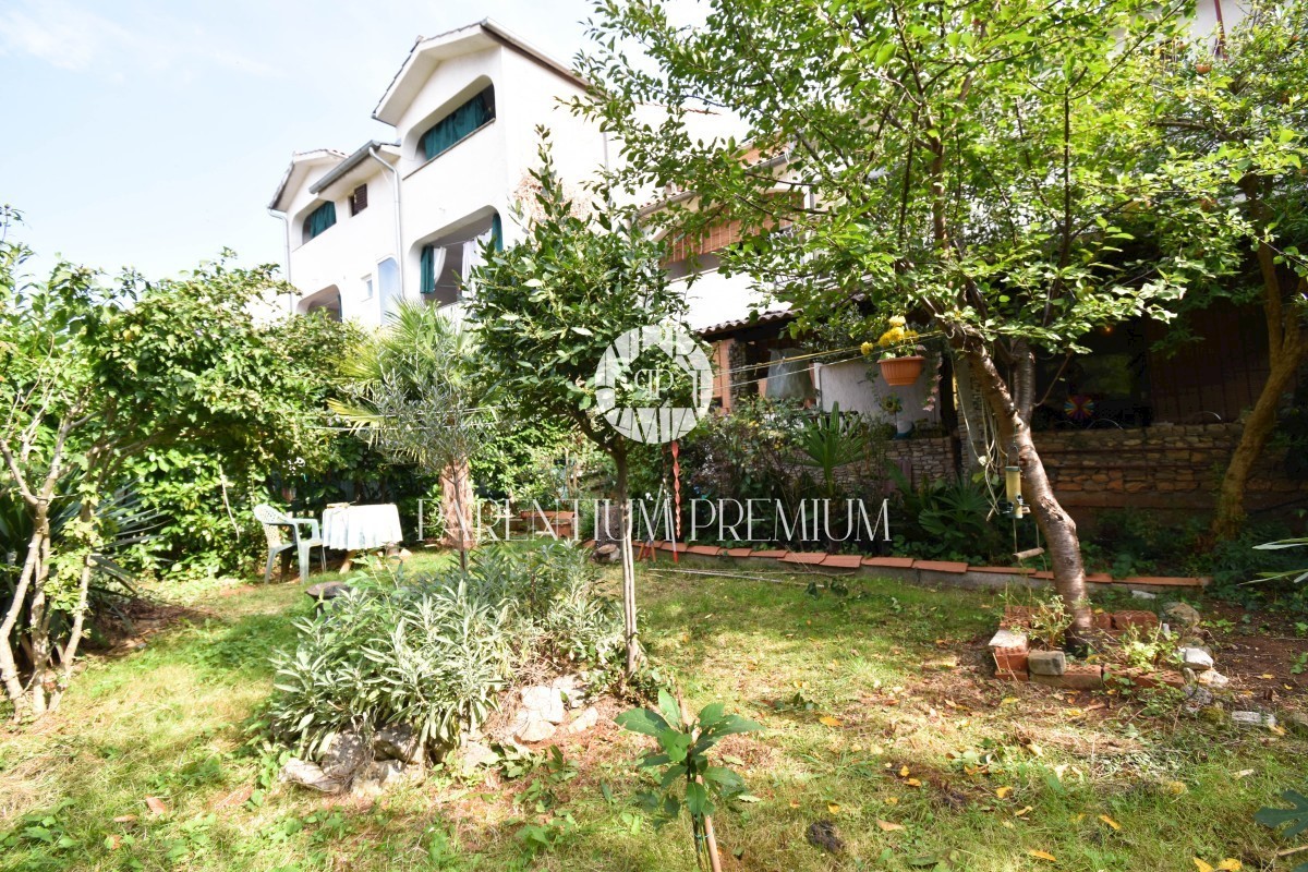 OPPORTUNITÀ!!! Una spaziosa casa familiare con molto potenziale, a 50 metri dal mare