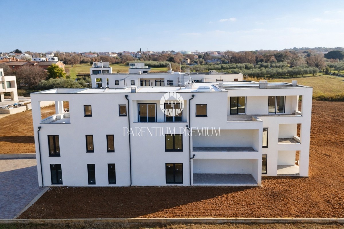 Fenomenale attico moderno con 4 terrazze e jacuzzi vicino al mare