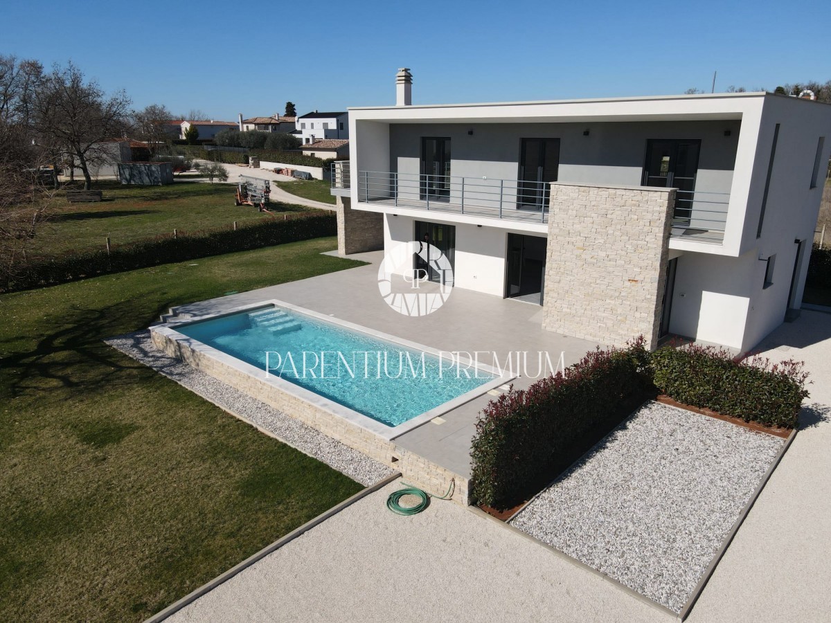 Bella casa moderna vicino a Parenzo e al mare