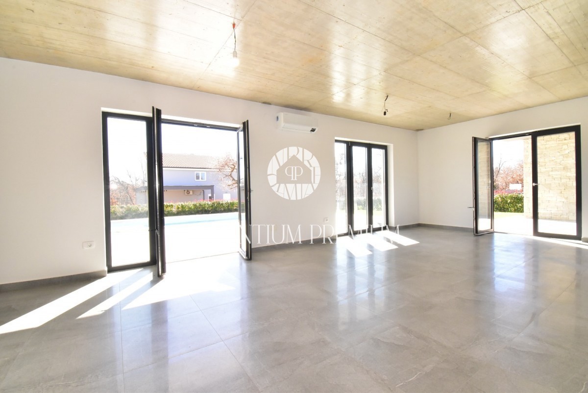 Bella casa moderna vicino a Parenzo e al mare