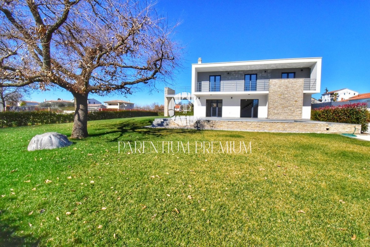 Bella casa moderna vicino a Parenzo e al mare