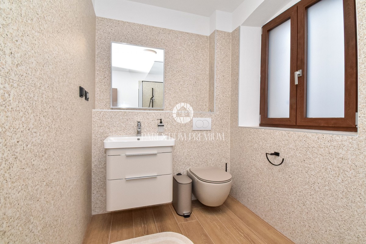 Elegante dimora istriana ristrutturata con piscina e ampio giardino