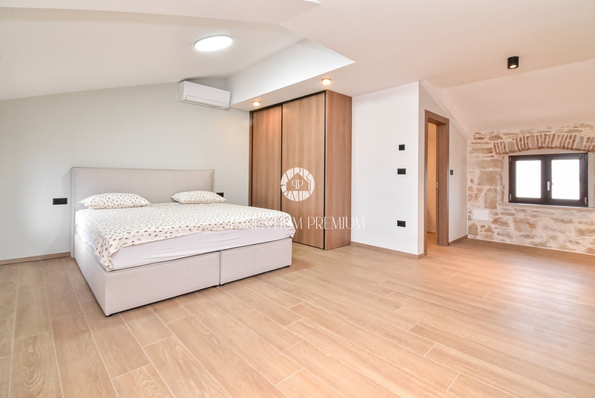 Elegante dimora istriana ristrutturata con piscina e ampio giardino