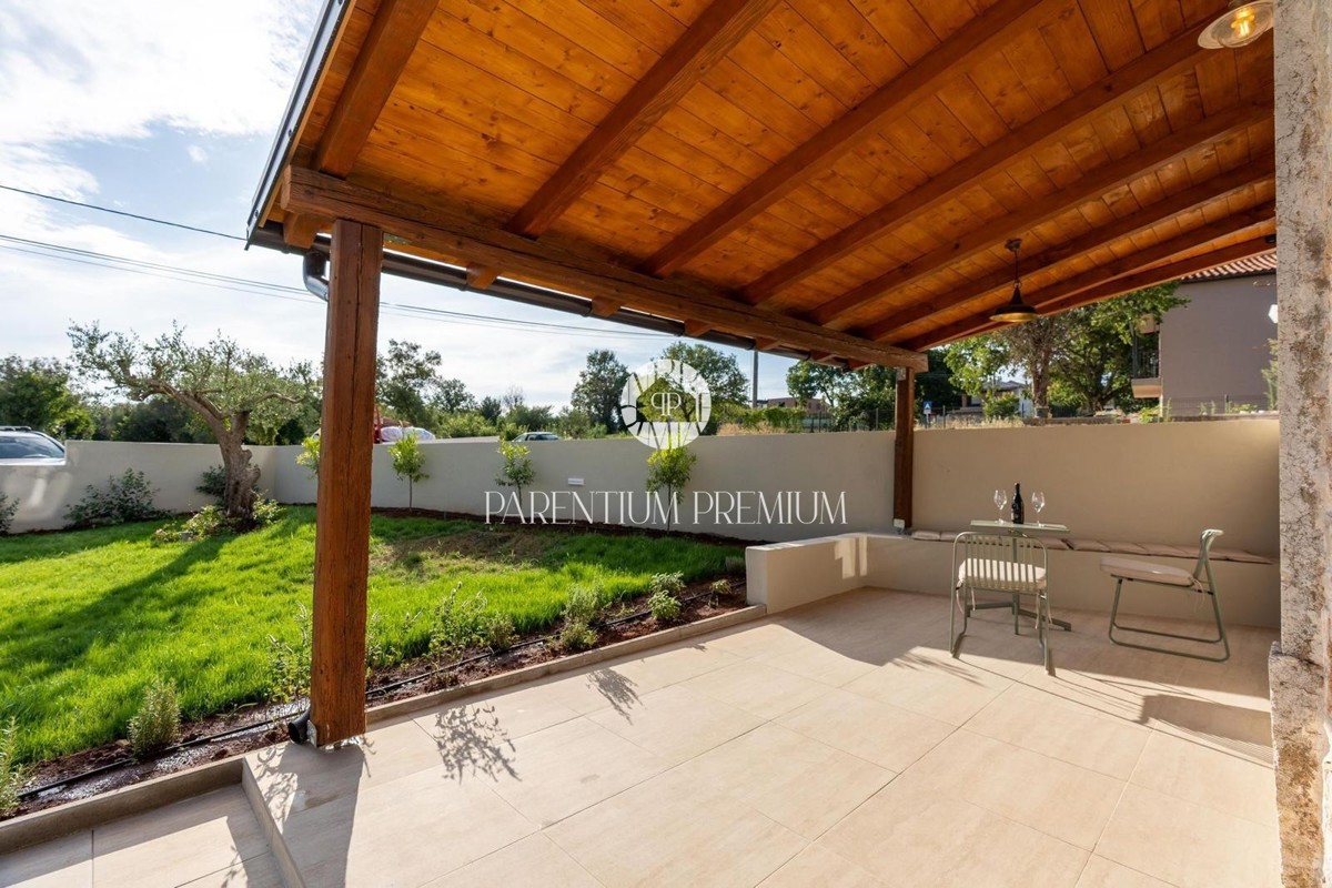 Elegante dimora istriana ristrutturata con piscina e ampio giardino