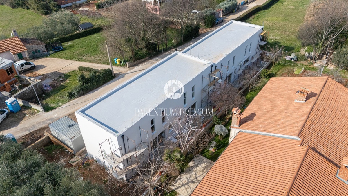 Casa a schiera in posizione eccellente con cortile e vista mare