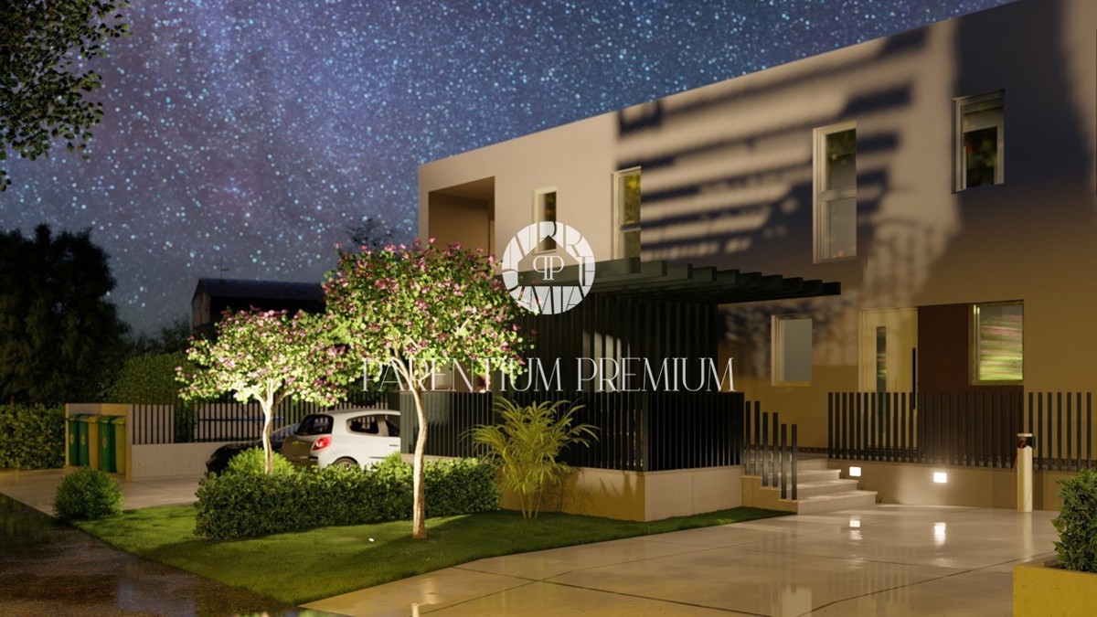 Casa a schiera in posizione eccellente con cortile e vista mare