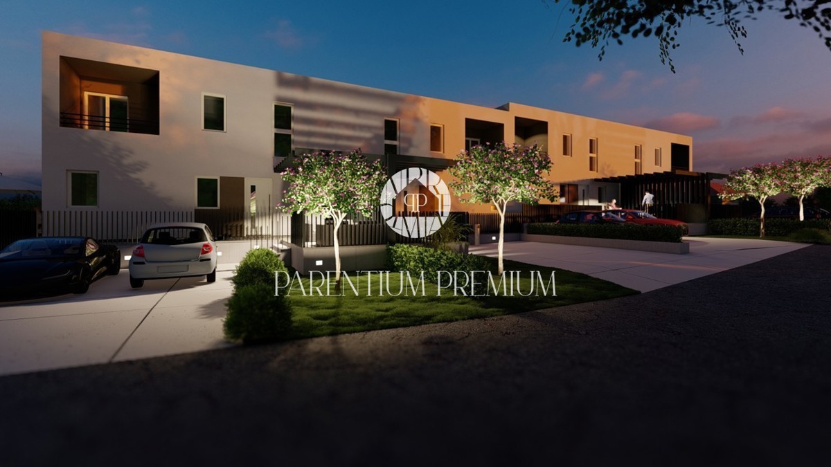 Casa a schiera in posizione eccellente con cortile e vista mare