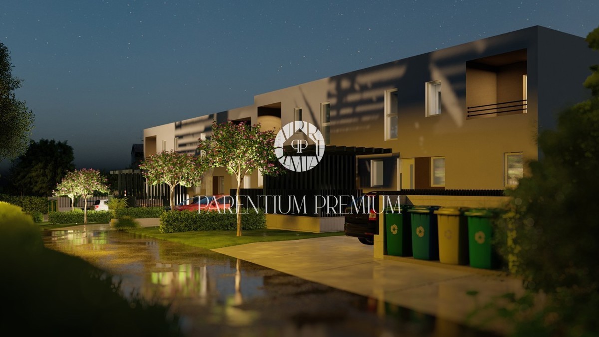 Casa a schiera in posizione eccellente con cortile e vista mare