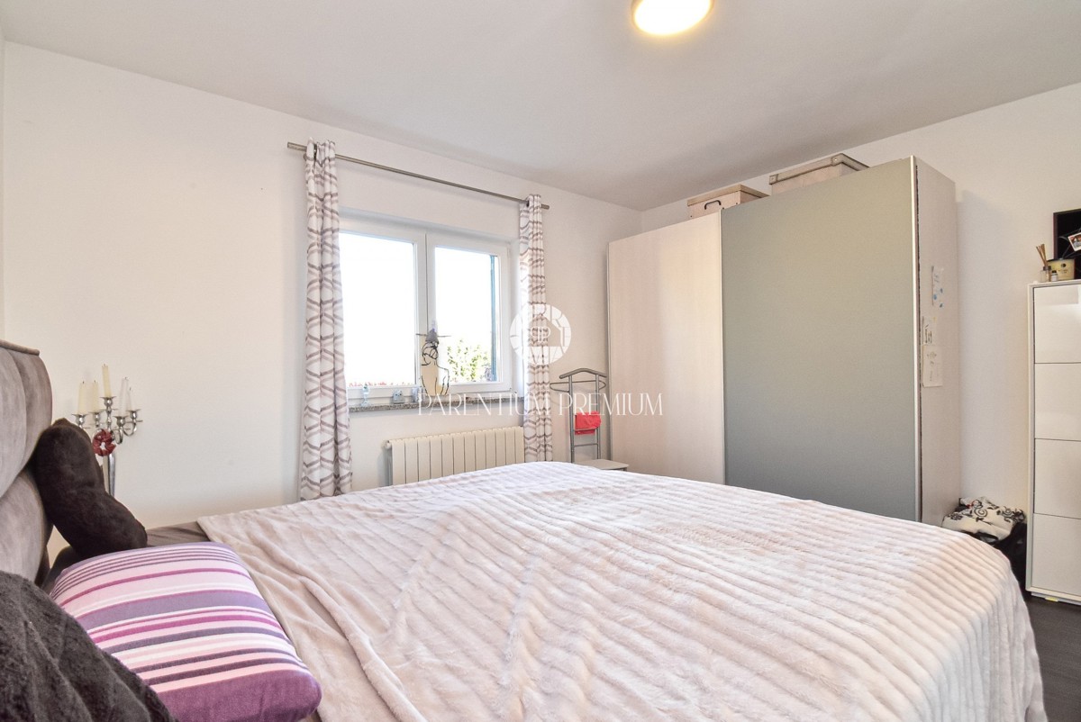 Casa esclusiva – un’oasi di pace con piscina e garage