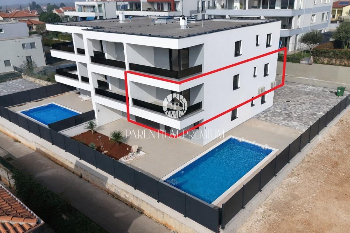 Moderno appartamento al 1° piano, a 700m dal mare e dal porto turistico