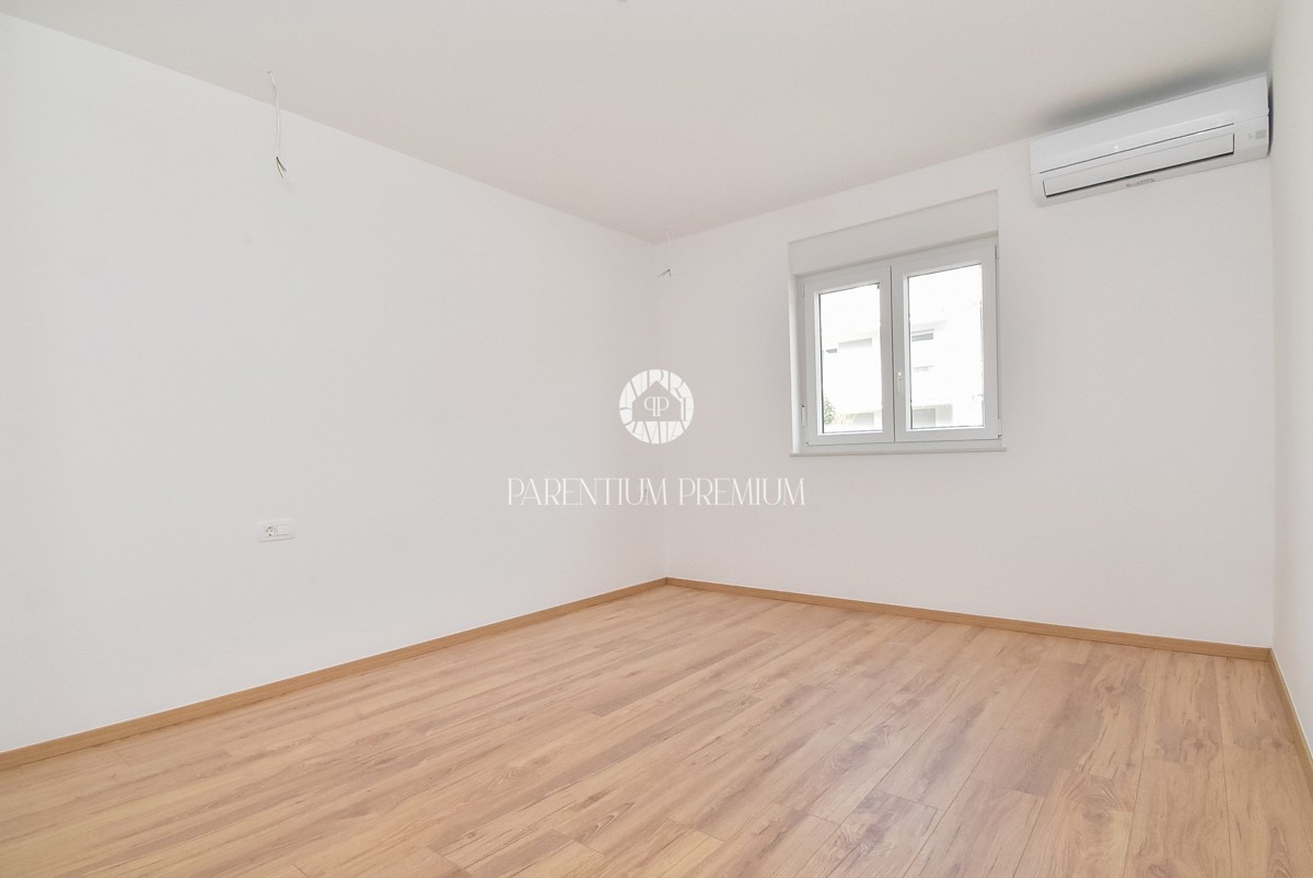 Moderno appartamento al 1° piano, a 700m dal mare e dal porto turistico