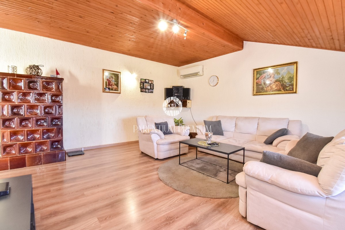 Opportunità di investimento: casa con terreno edificabile per la costruzione di 7 appartamenti, a soli 700 m dal mare