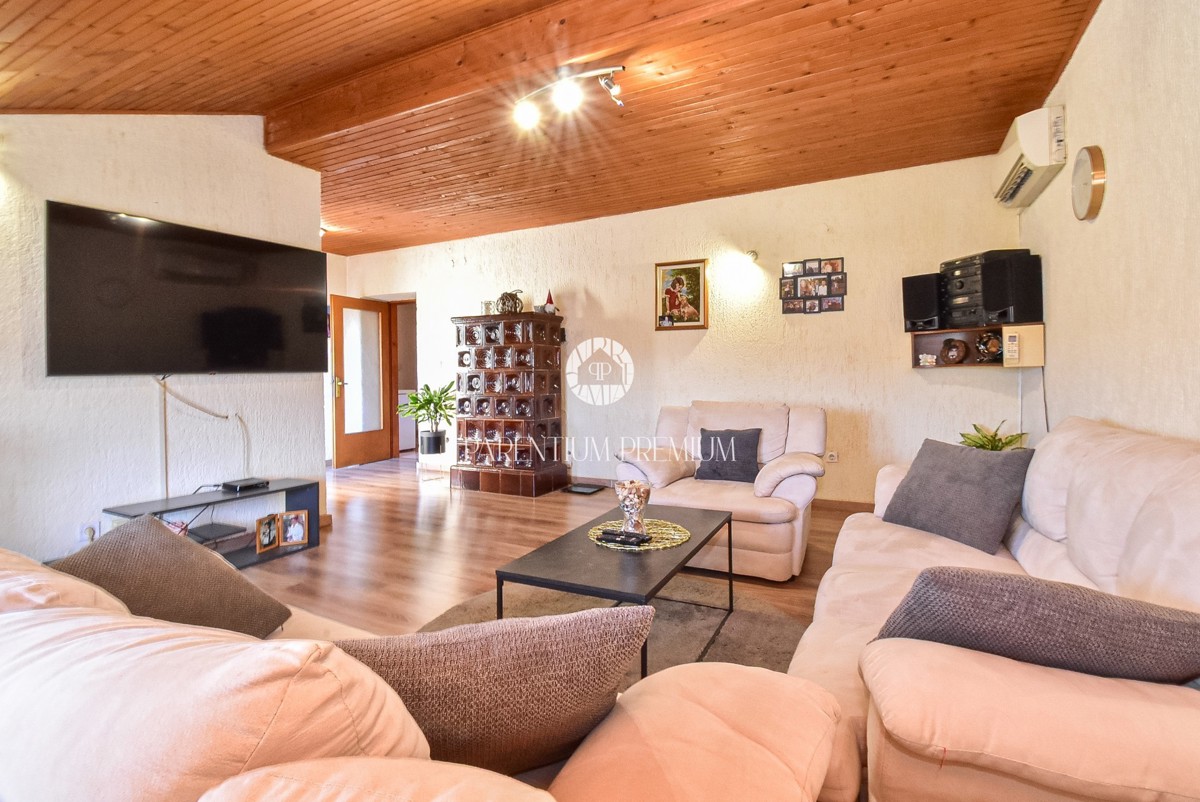 Opportunità di investimento: casa con terreno edificabile per la costruzione di 7 appartamenti, a soli 700 m dal mare