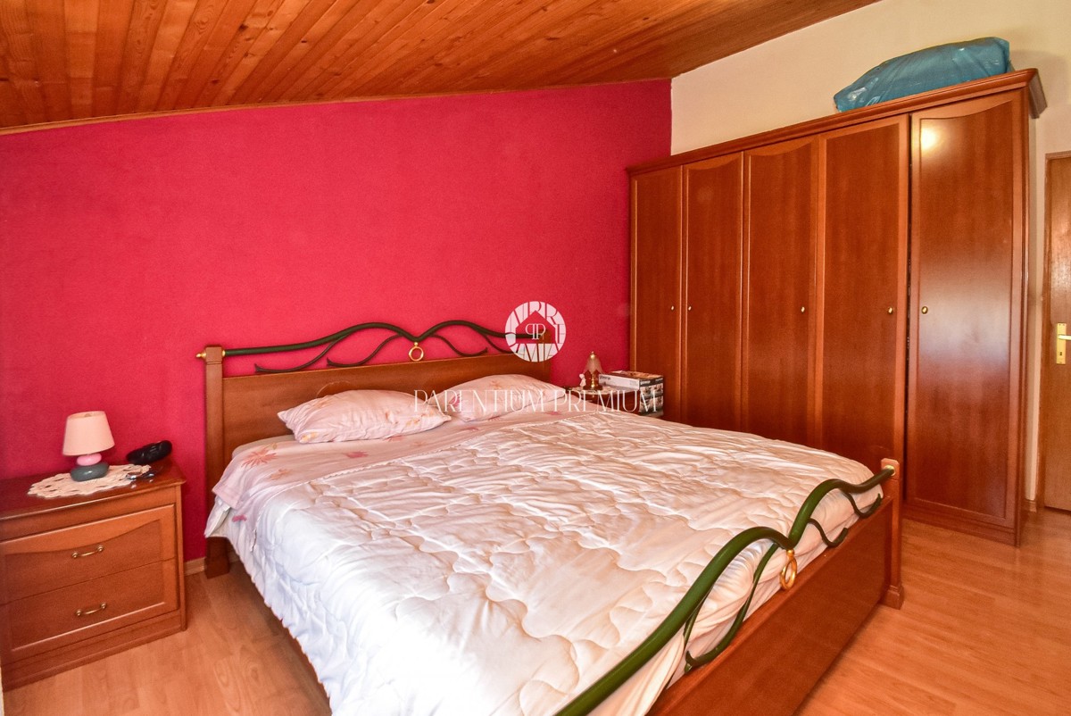 Opportunità di investimento: casa con terreno edificabile per la costruzione di 7 appartamenti, a soli 700 m dal mare