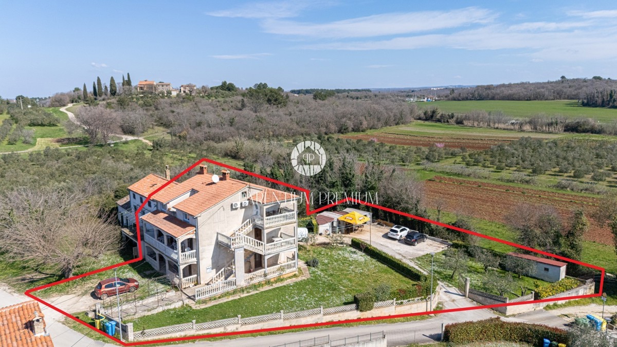 Opportunità di investimento: casa con terreno edificabile per la costruzione di 7 appartamenti, a soli 700 m dal mare