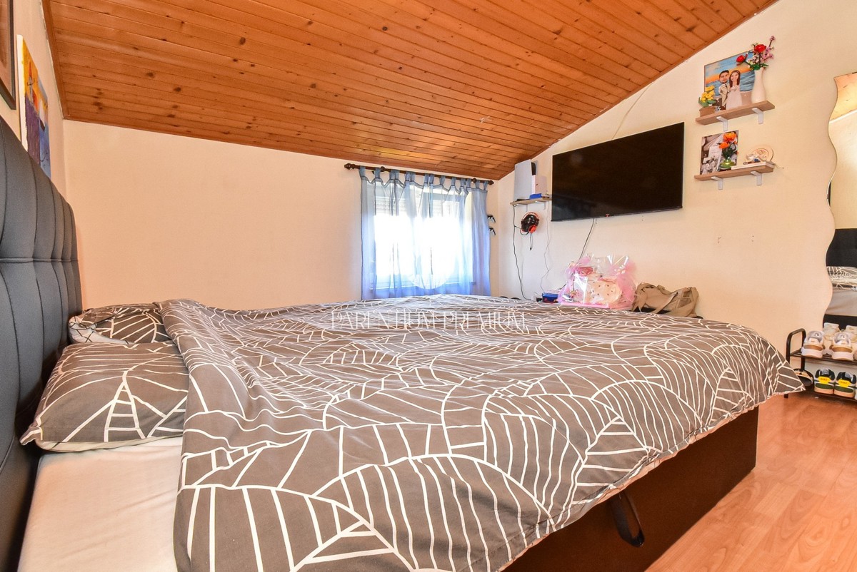 Opportunità di investimento: casa con terreno edificabile per la costruzione di 7 appartamenti, a soli 700 m dal mare